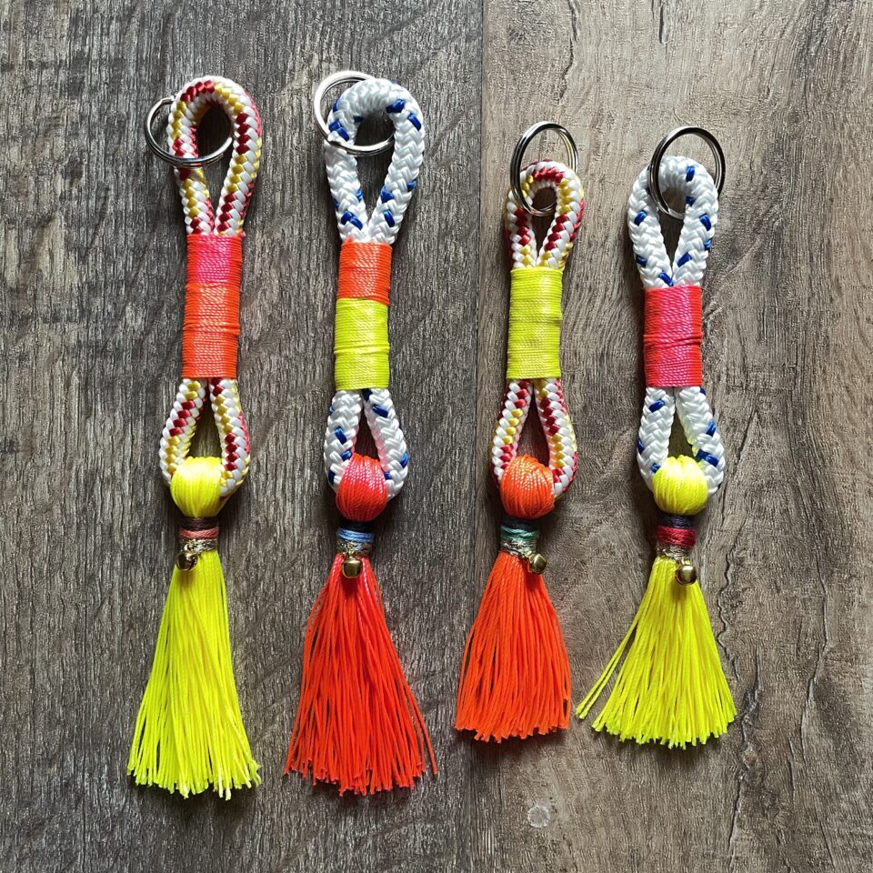 タッセルチャーム キーホルダー